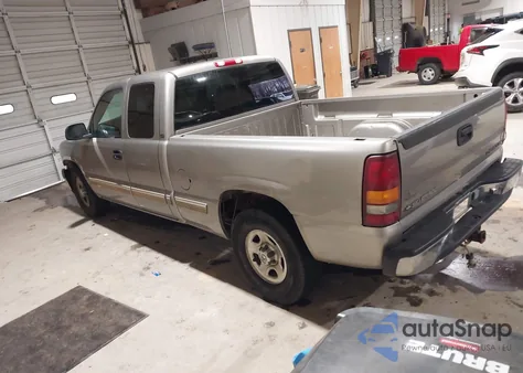 2001 Chevrolet Silverado 1500 Ls z USA, uszkodzony, nr VIN 2GCEC19T511144617